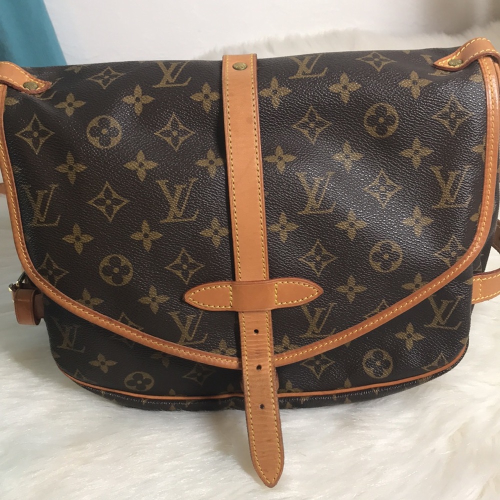 Louis Vuitton Saumur 30 monogram messenger